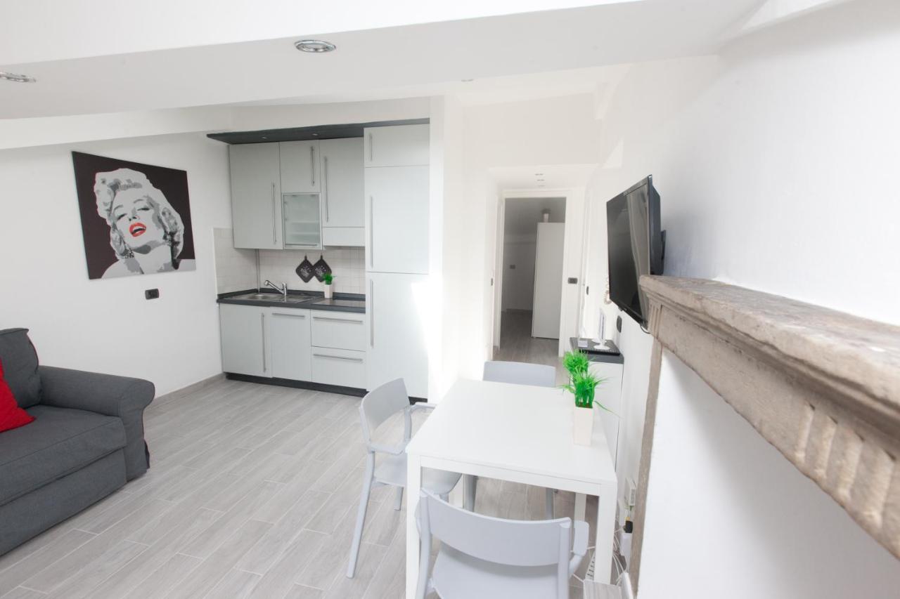 Amazing And New Penthouse In City Center Milão Exterior foto