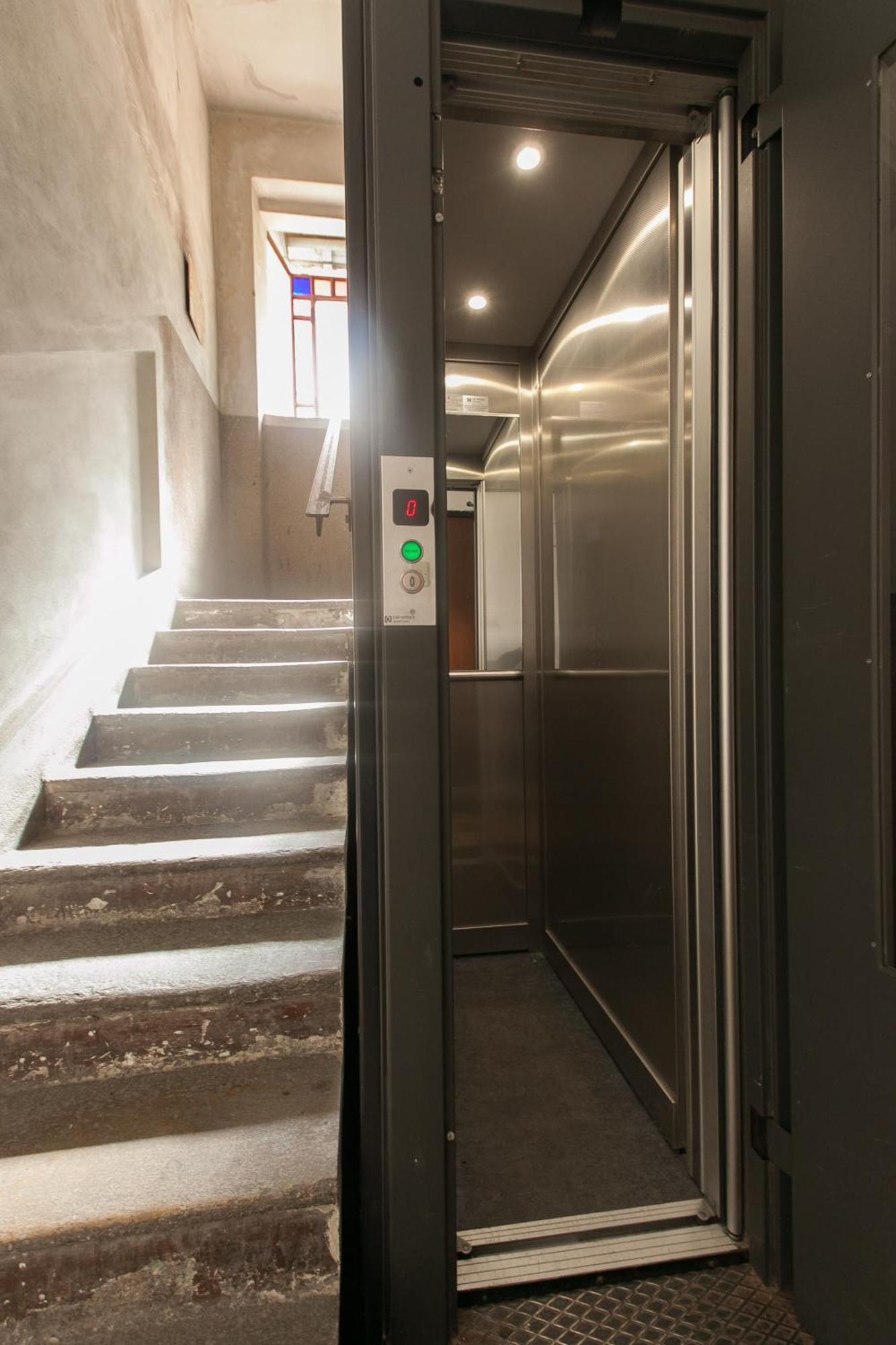 Amazing And New Penthouse In City Center Milão Exterior foto